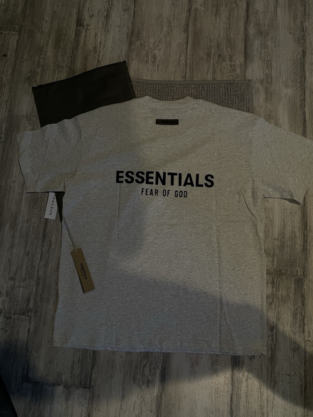 Essentials Fear of God ESSENTIALS Men's M Cotton Gray Logo Crewneck T-Shirt gallery
