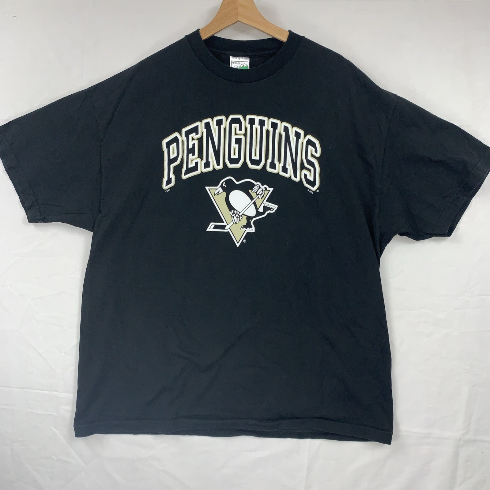 Vintage Pittsburgh Penguins T-Shirt XXL NHL Black Hockey 90s gallery
