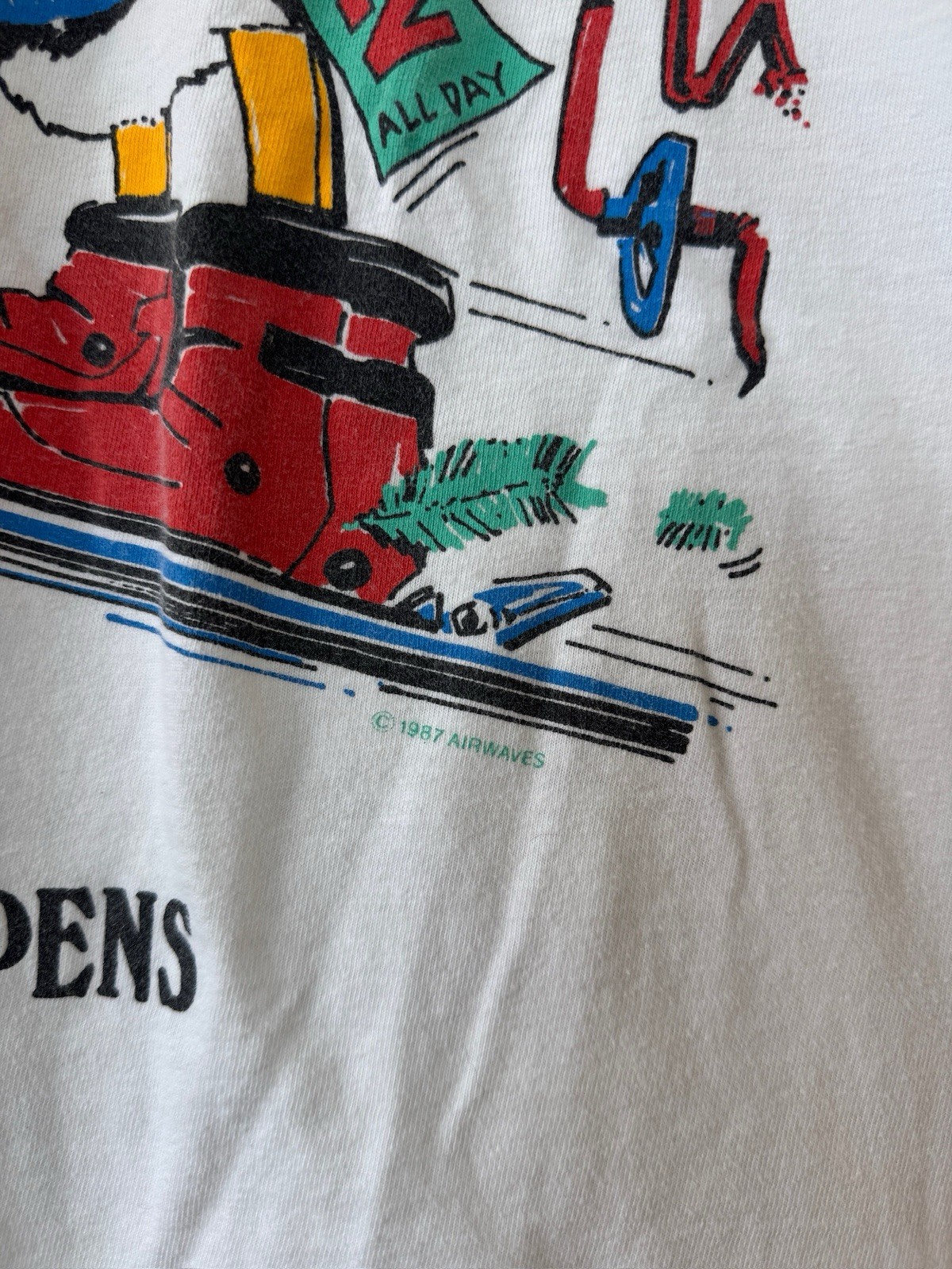 Vintage 80’s Breckenridge CO Sh*t Happens Duck Skiing Funny White Tee - XL/XXL gallery