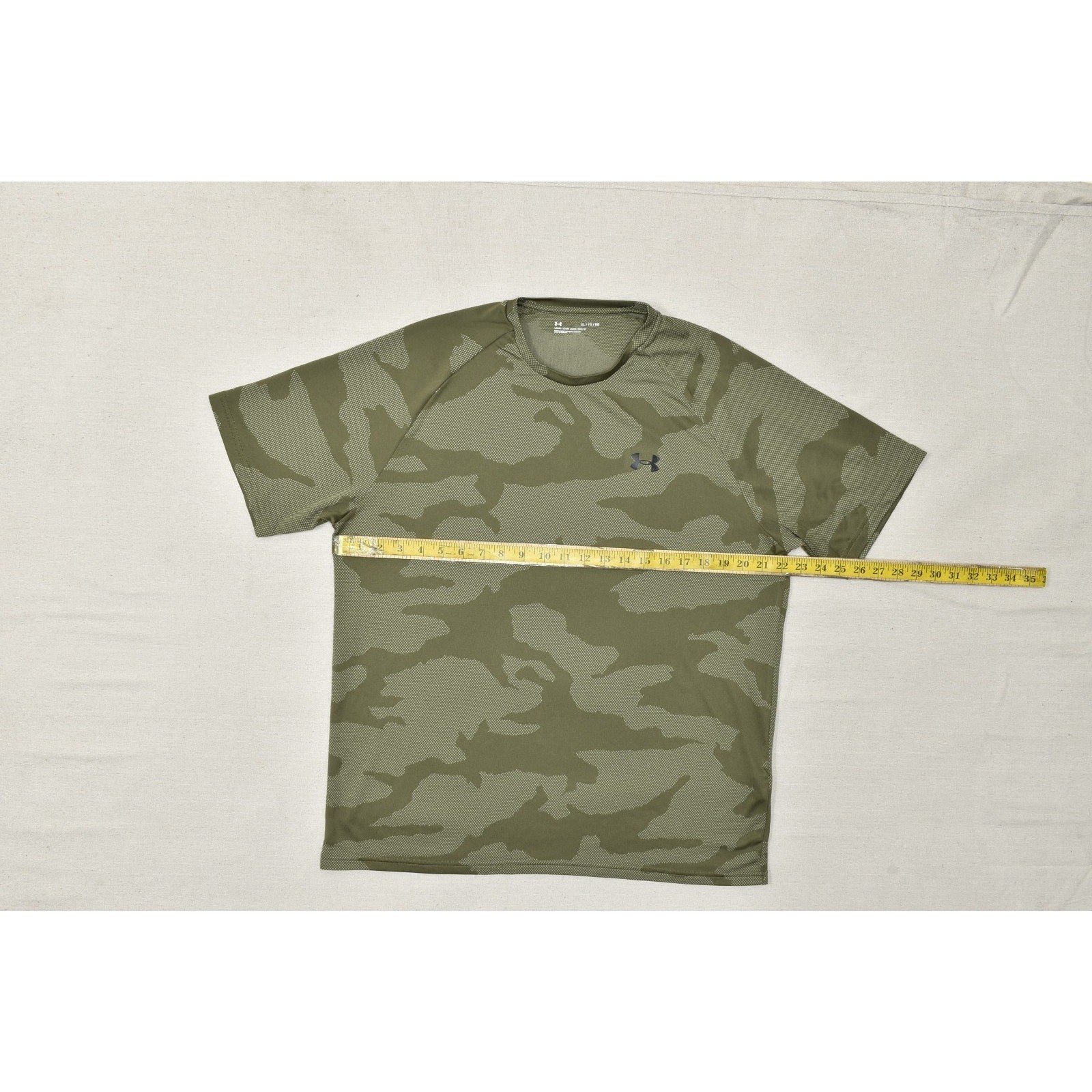 Under Armour Men XL Green Camo Seamless Performance Training T-Shirt Loose Fit gallery