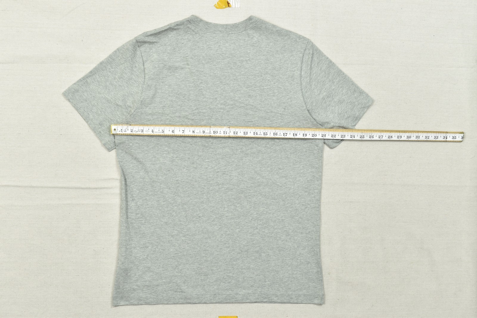 Nike The Nike Tee Men's Size M Medium Gray Short Sleeve Crew Neck Cotton Graphic gallery