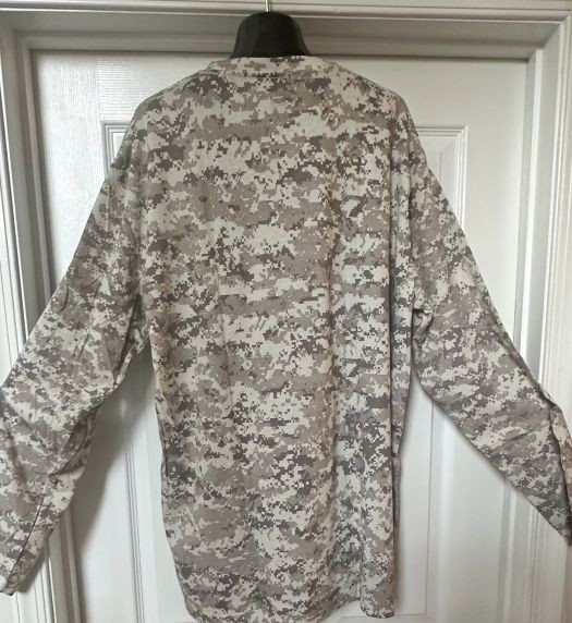 Official US Army Men's Long-Sleeved T-Shirt 1XL Gray/Beige with Flag in Camo gallery