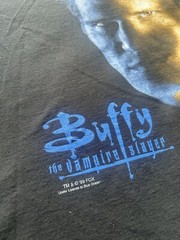 Vintage Spike Buffy The Vampire Slayer Blue Grape T-Shirt Size Large Black