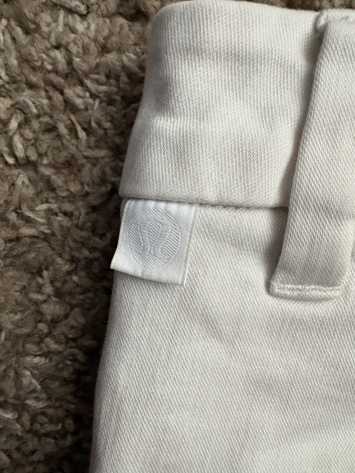 Lululemon Men’s Size L White ABC Chino Shorts Flat Front Cuffed Casual gallery