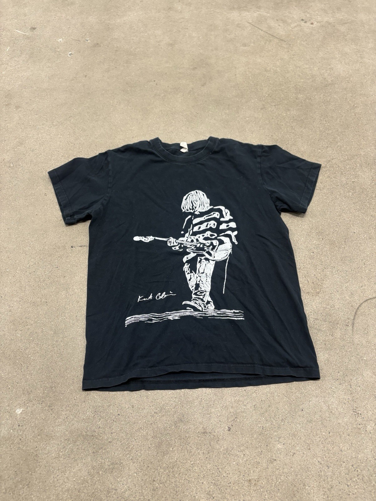 kurt cobain t shirt Medium gallery