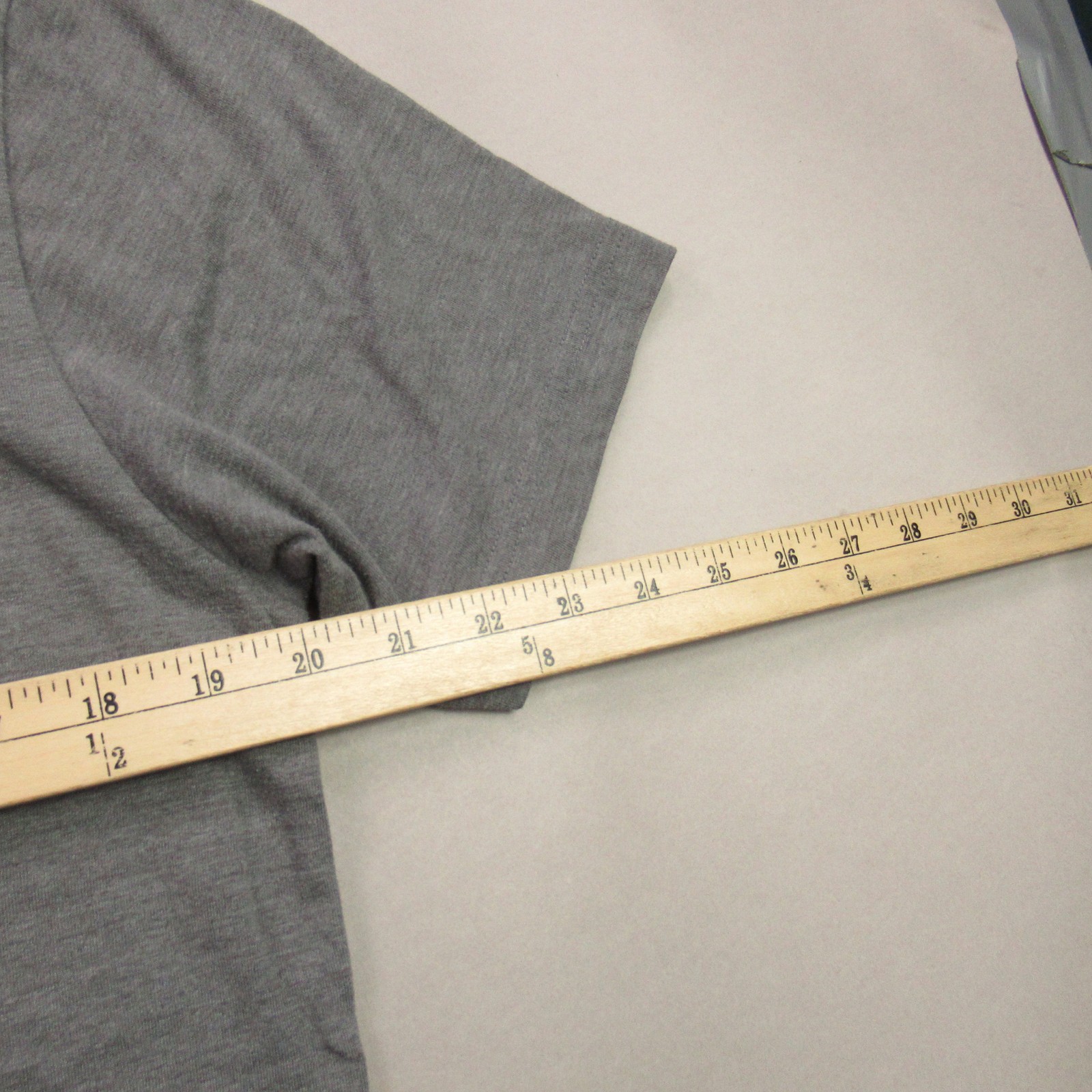 The North Face Men's Gray Graphic Logo Slim Fit Short Sleeve Pocket T-Shirt Size gallery
