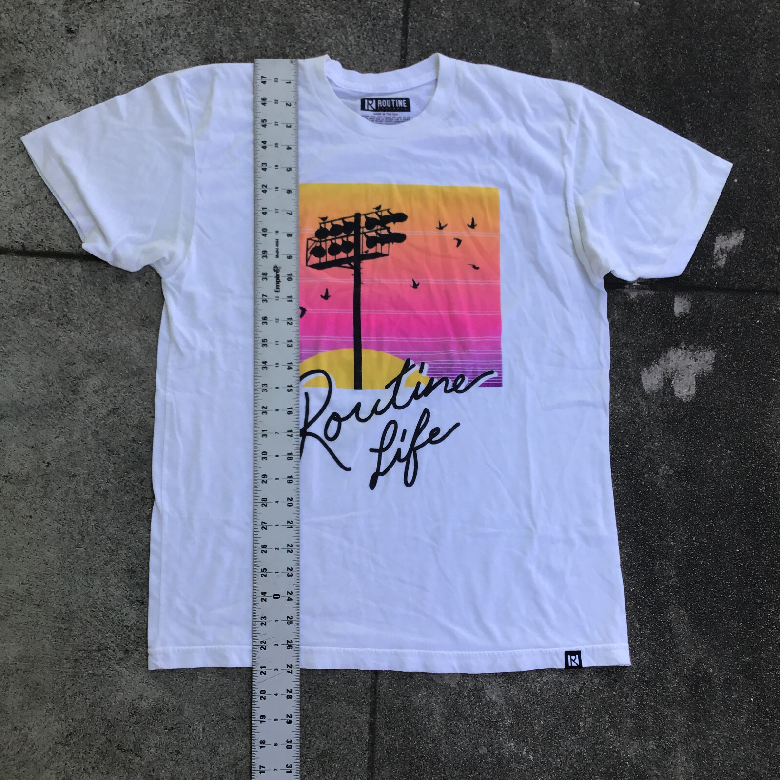 Routine Men Large Short Sleeve Shirt White Baseball Lights Birds gallery