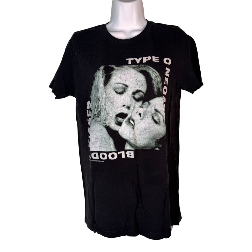 2018 Type O Negative T-Shirt Tee Bloody Kisses Gothic Doom Metal Women Kissing S
