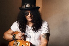 Slash Repeat Jamming On Stage Glass Break Men’s T Shirt Metal Band Music Merch
