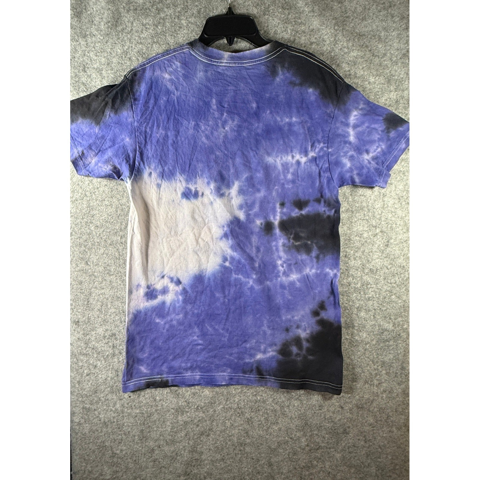 Disney Hocus Pocus Tie Dye Shirt Mens Medium Purple Black Binx Cat Halloween Tee gallery
