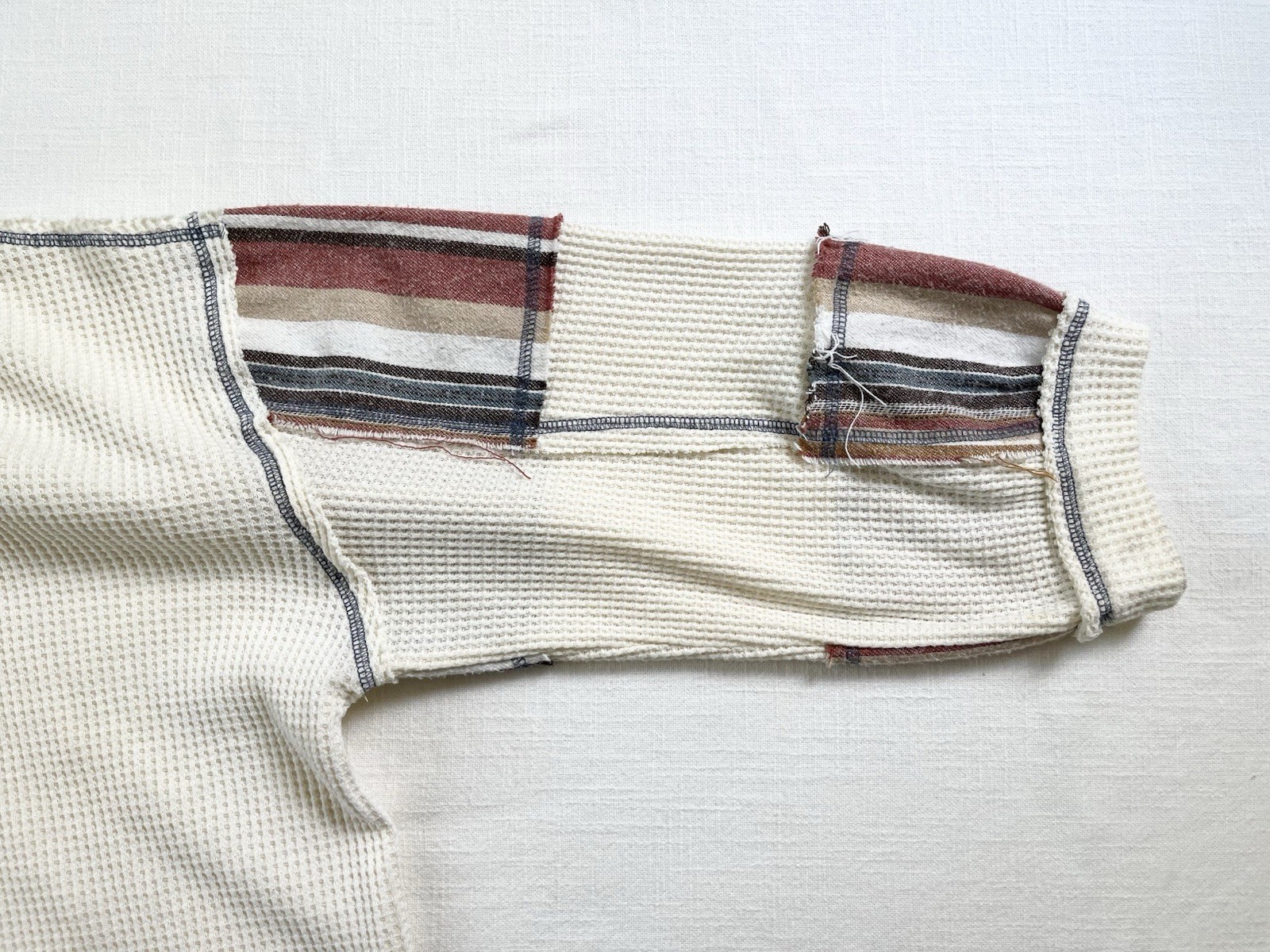 POL Mens Sz M Oversized Henley Tan waffle Knit Mixed Striped Fabric (flaw) gallery