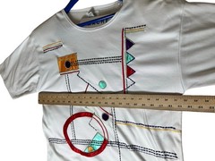 Mache Embellished Structured T-shirt Sz M White Colorful Geometric Appliqué READ
