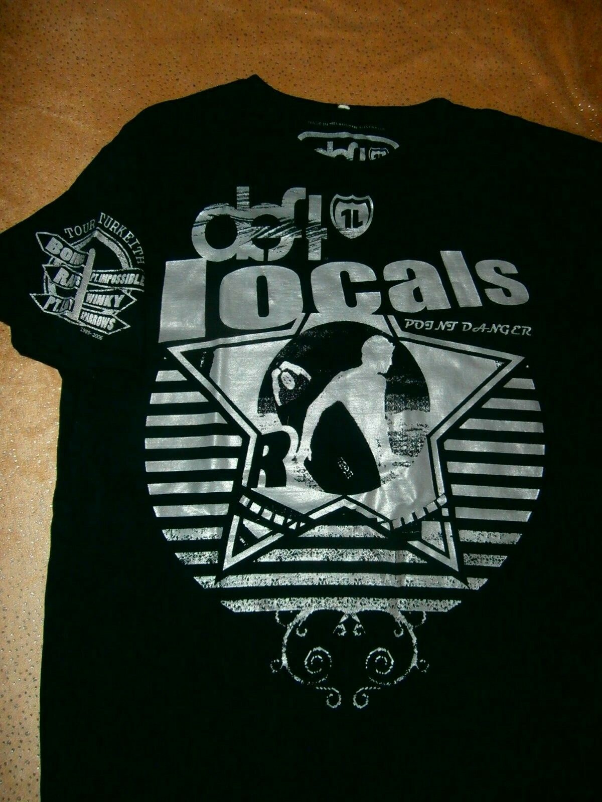 SURF CLUB 1999 - 2006 T-Shirt DEFT MADE IN MELBOURNE AUSTRALIA SURFERS WANTED gallery