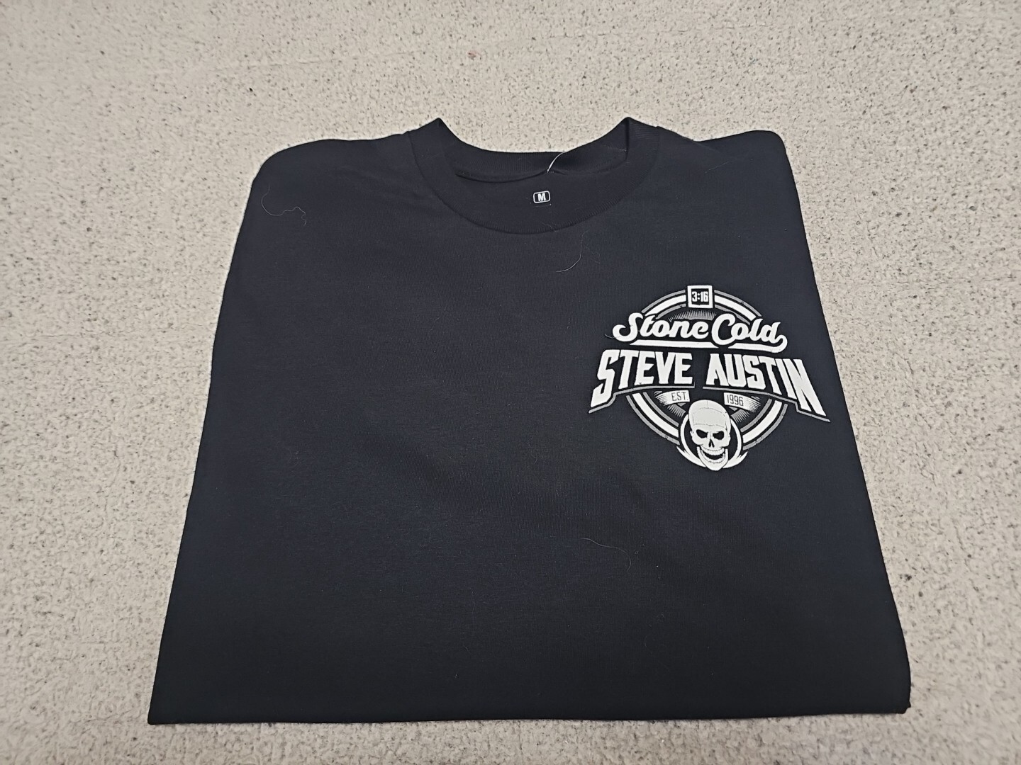 STONE COLD STEVE AUSTIN Retro WWE Legends Royal Rumble WINNER '97 Tshirt Medium gallery
