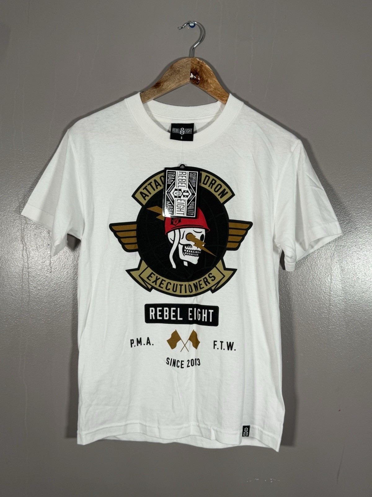Mens Rebel8 Attack Squadron T-Shirt Size Small