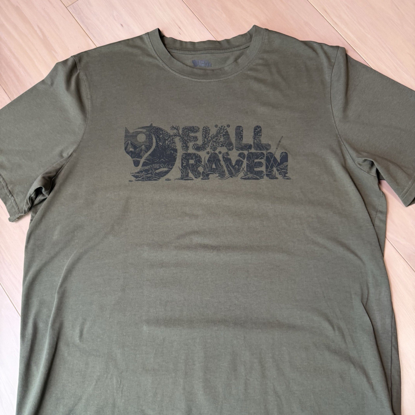 Fjallraven Lush Logo Shirt XL Green Hiking Outdoors Gorpcore Sportswear gallery