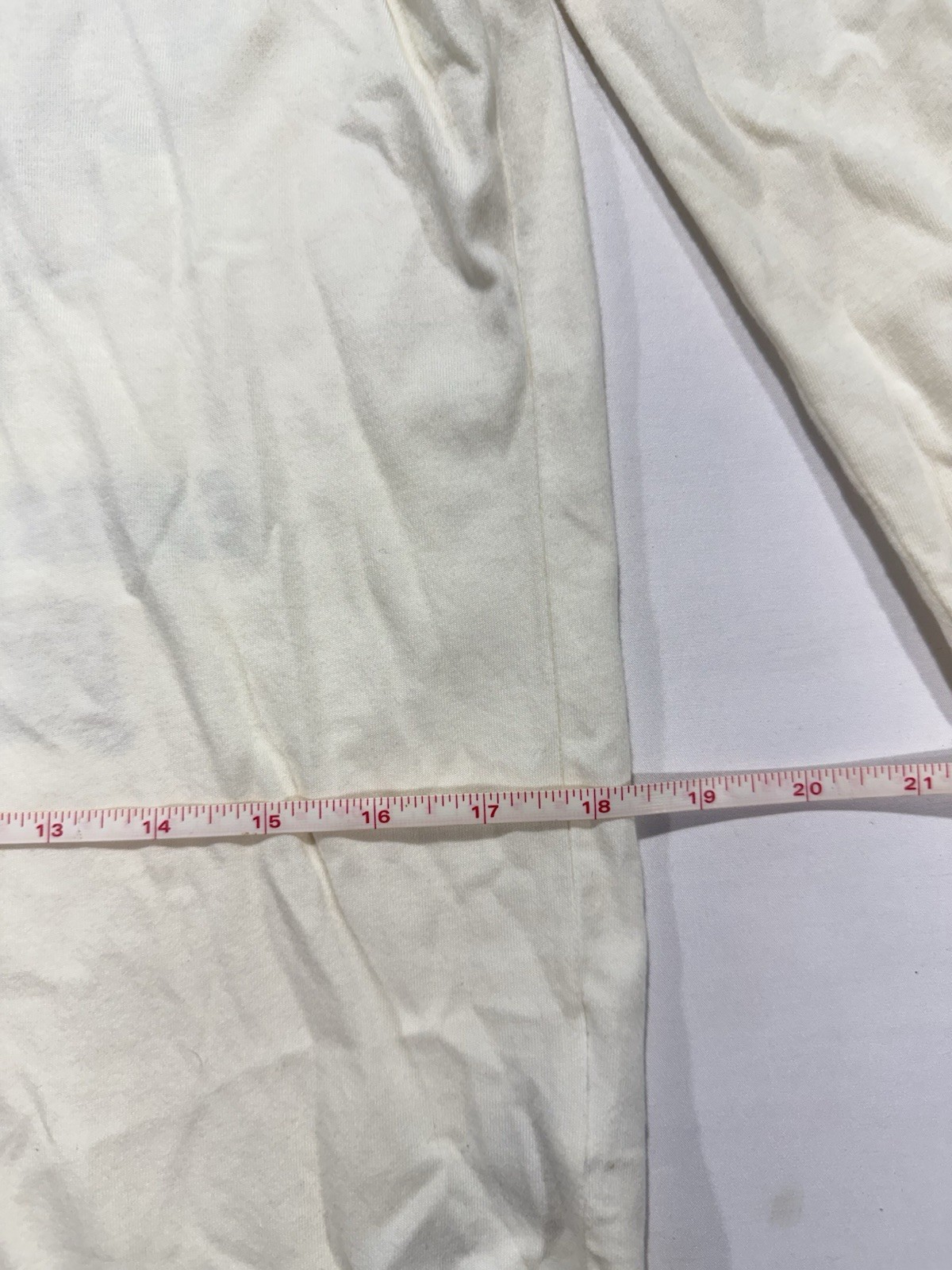 Hollister Men's Curved-Hem Graphic Long-Sleeve Tee Off-White Cream Color Size S gallery