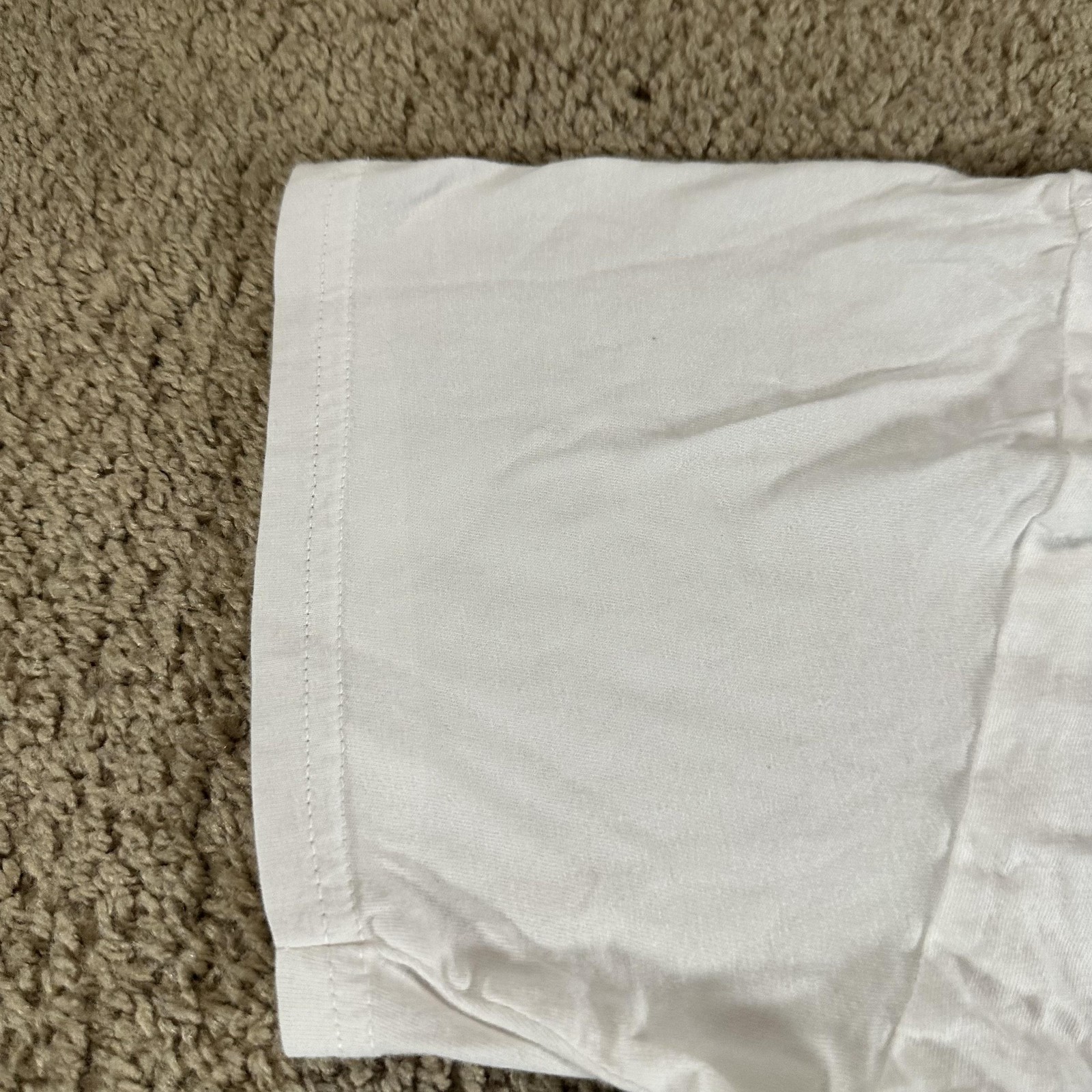 Supreme Shirt Mens Medium White Small Box Logo Hanes ComfortSoft Tagless Tee gallery