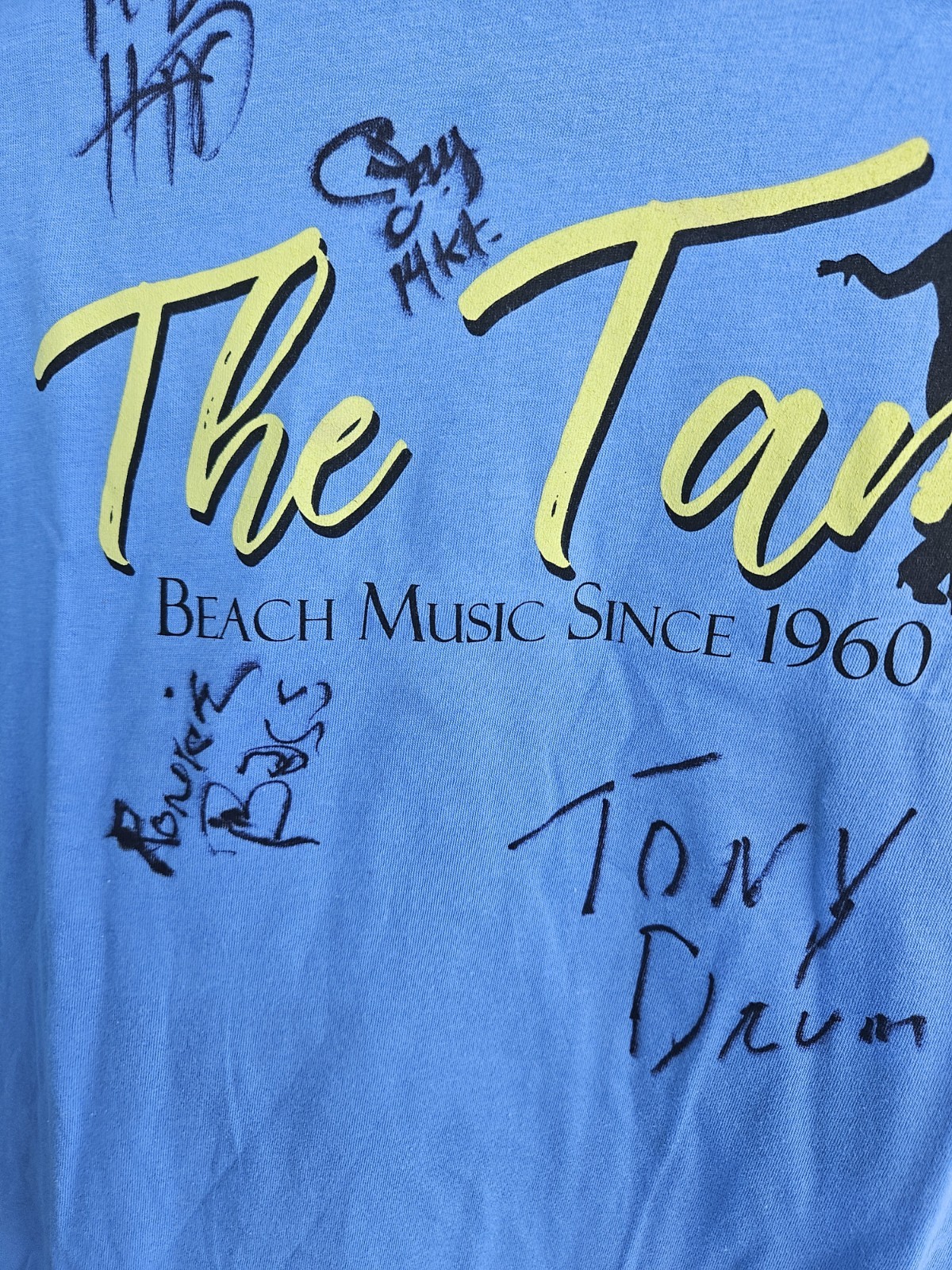 "The Tams" Signed Band T-Shirt Size Large 100% Cotton See Pics Stained NWOT gallery