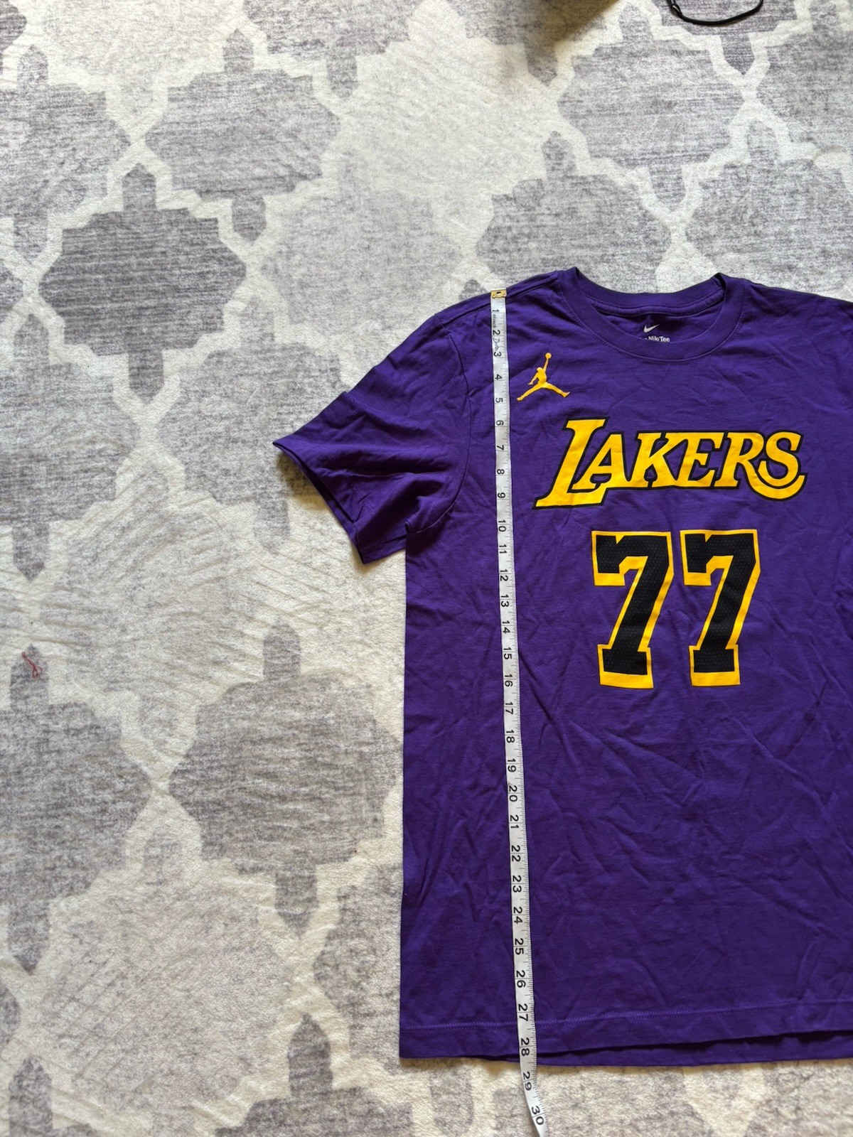 NWT Luka Doncic Los Angeles Lakers Nike Jordan Name & Number T-Shirt Men’s M gallery