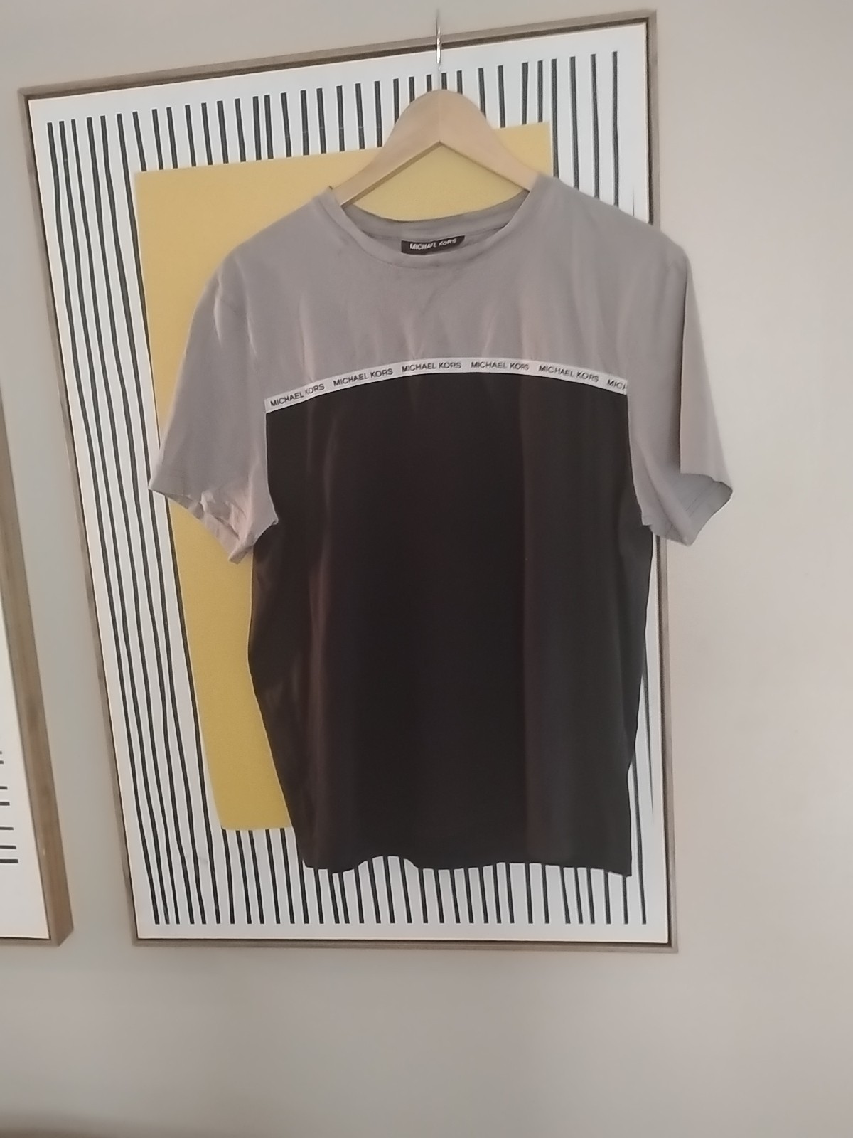 Michael Kors Block Logo Colorblock T-Shirt White Black Men's Size M gallery