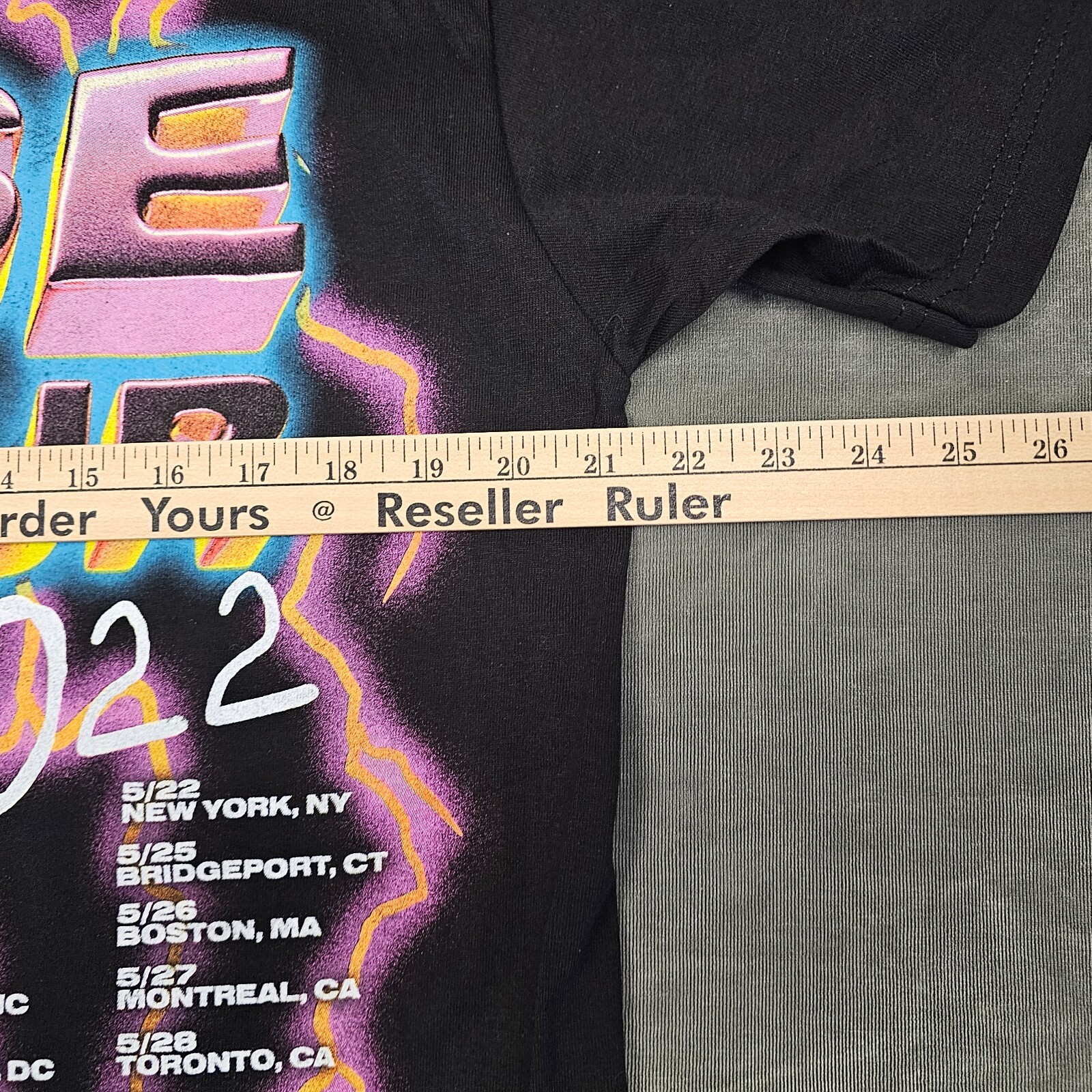 J. Balvin T-Shirt Adult Large Black Jose Tour 2022 Lightning Face Reggaetón Tee gallery