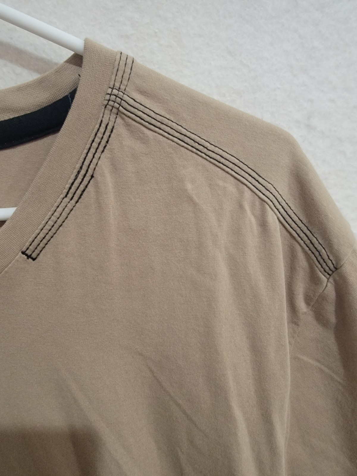 Buckle Black L V-Neck Shirt Tan Beige Short Sleeve Triple Stitch Detail Men's gallery