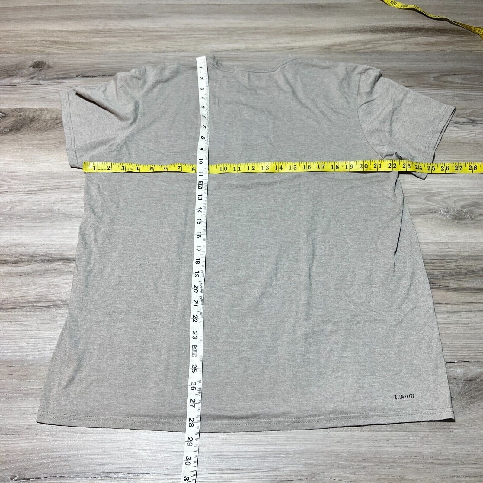 Adidas Shirt Mens XL Extra Large Light Gray Short Sleeve Athletic Go To Tee gallery