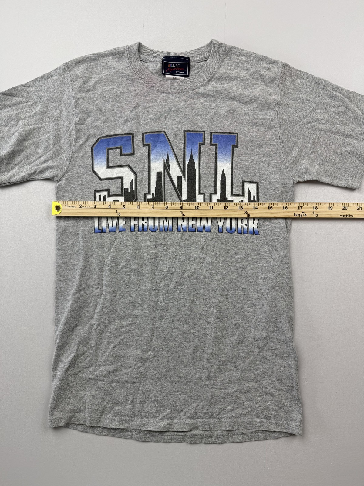 NBC Experience Store SNL Shirt Mens Small Gray Live From New York Graphic Tee gallery
