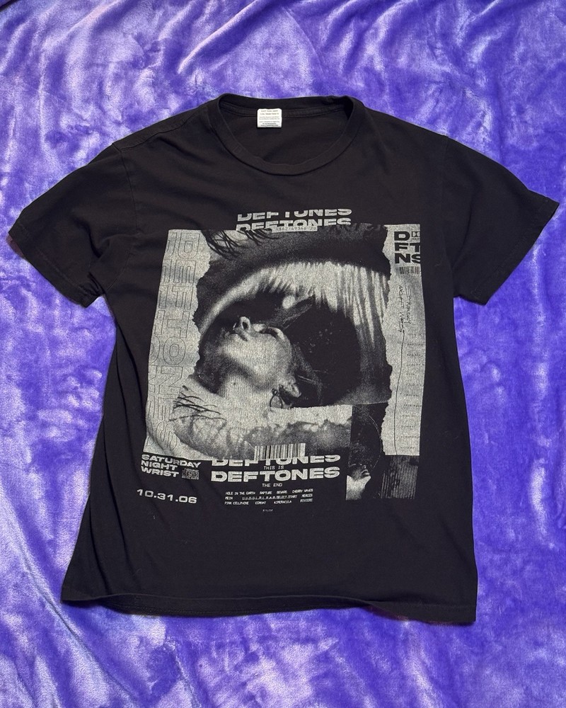 Deftones Saturday Night Wrist Graphic Print Short Sleeve T-Shirt Black, Small