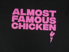 LOVE BIRD ALMOST FAMOUS CHICKEN LARGE BLACK T-SHIRT K828 (SPOT SEE PIC)