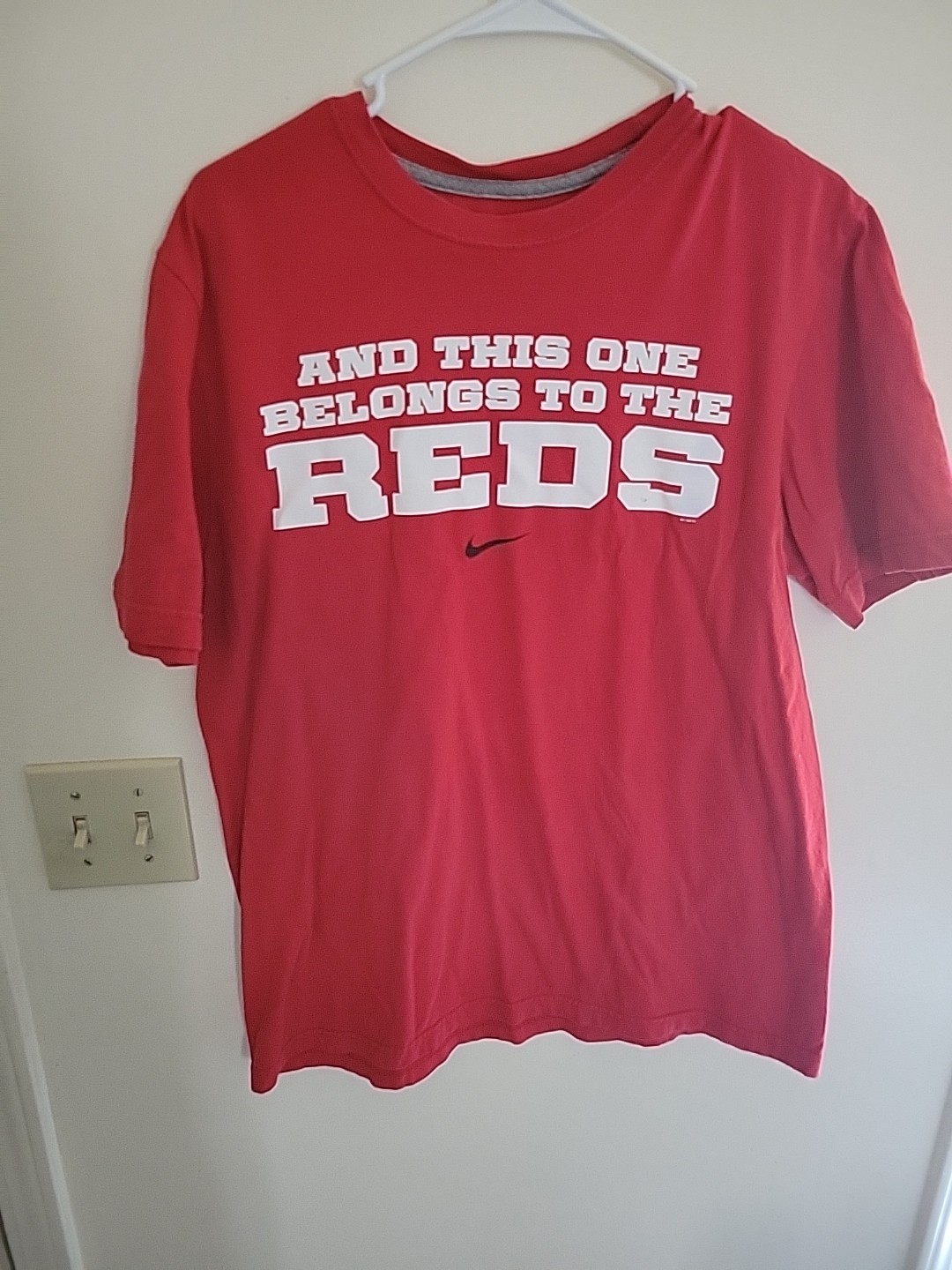 Nike Cincinnati Reds Red T-Shirt Size L And This One Belongs To The Reds MLB NL gallery
