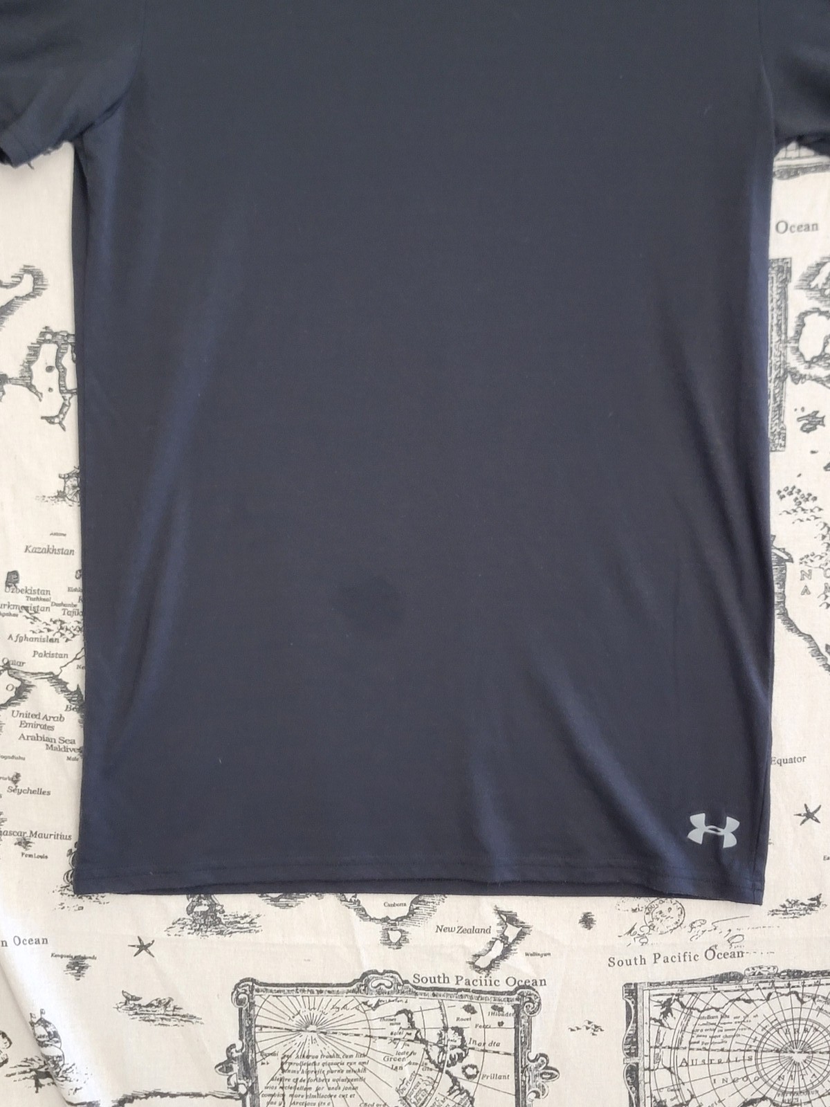 Under Armour HeatGear Men's T-Shirt MD/M Black Short Sleeve Crew Neck Athletic gallery