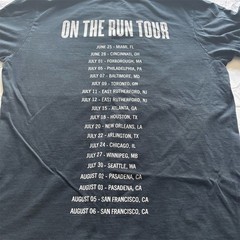 On The Run Tour Concert Graphic T-Shirt Unisex Size M Black Short Sleeve Beyoncé