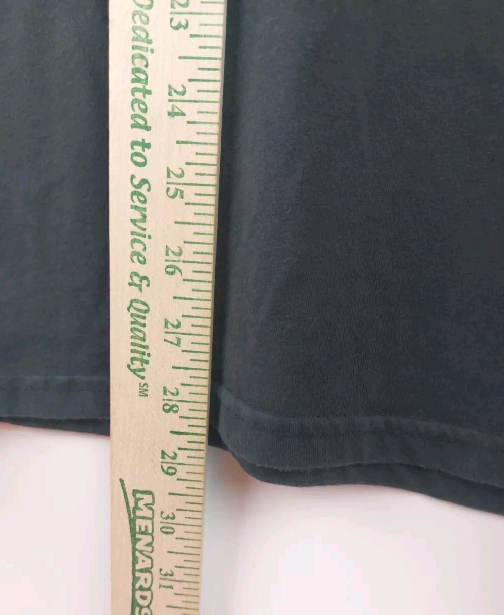 Carhartt T-Shirt Men's Large Black Pocket Relaxed Fit Crew Neck Trendy Pullover gallery
