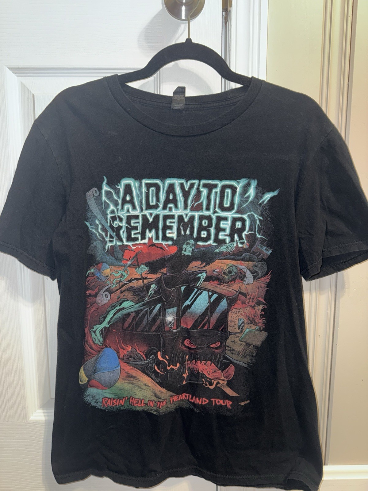 A Day to Remember Raisin’ Hell In The Heartland Tour T-Shirt Black – Size Medium