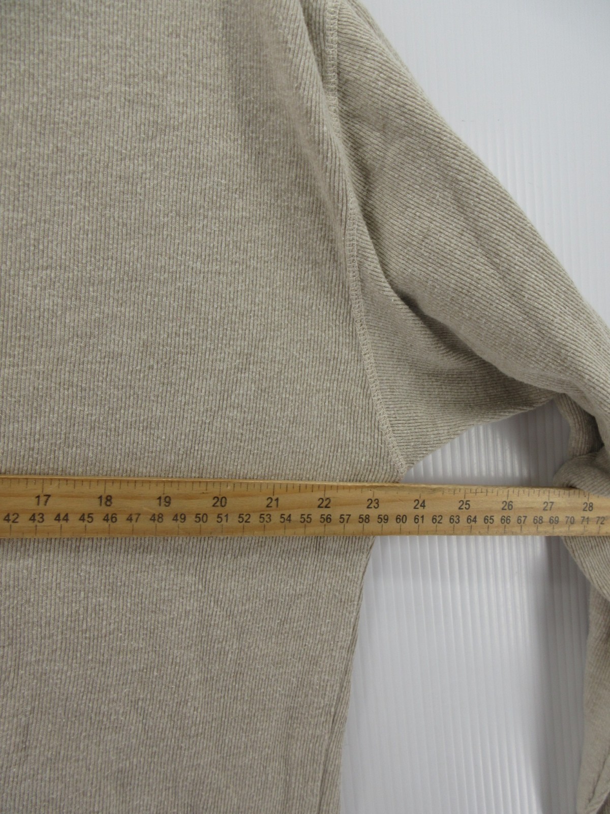 VINTAGE Levis Shirt Men Large Beige Henley Pullover Ribbed Knit Classic 90s Y2K gallery