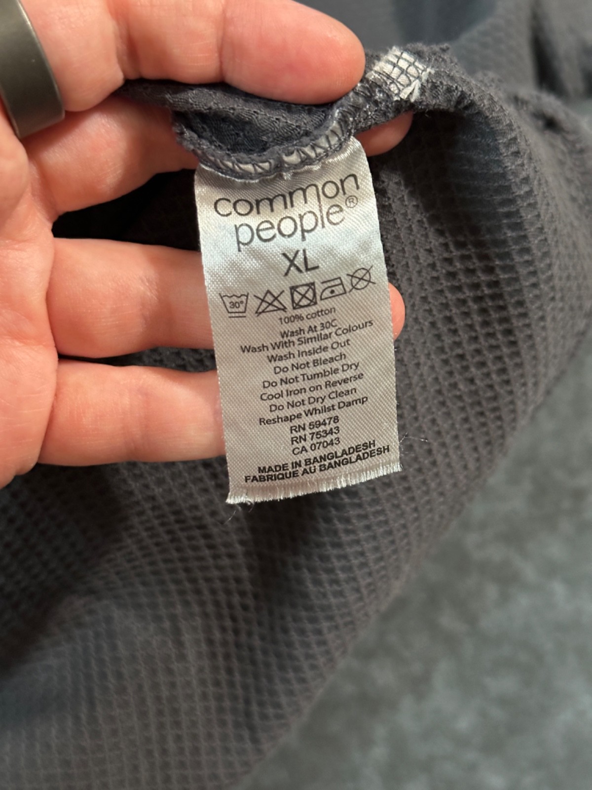 Common People Grey Textured Pocket T Shirt Size XL gallery