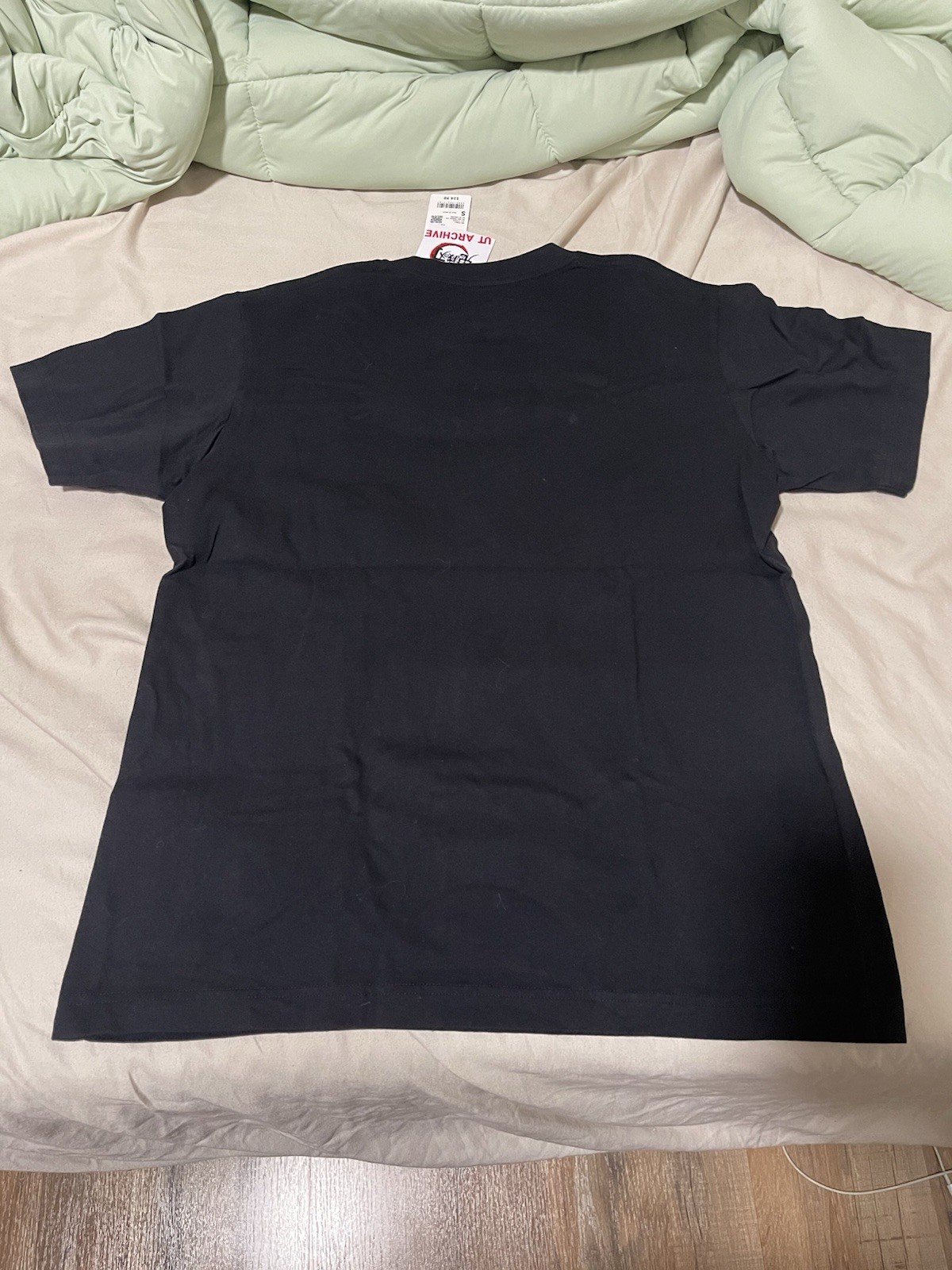 Uniqlo UT Archive Demon Slayer Zenitsu Men's XL Black Cotton Crew Neck Tee gallery