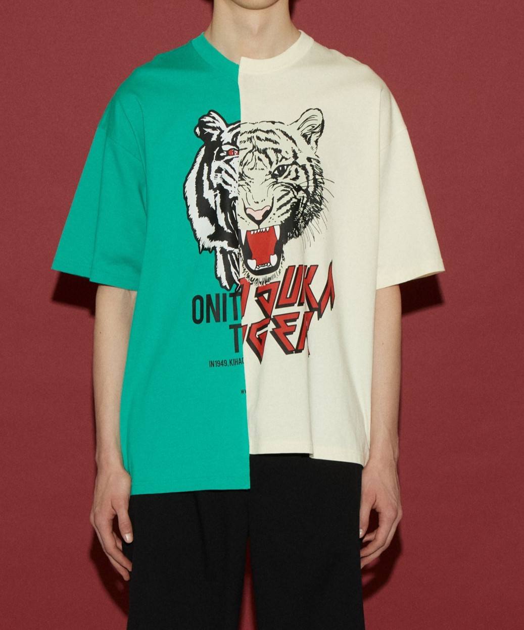 UNISEX ONITSUKA TIGER GRAPHIC T-SHIRT GREEN/BEIGE, SZ L