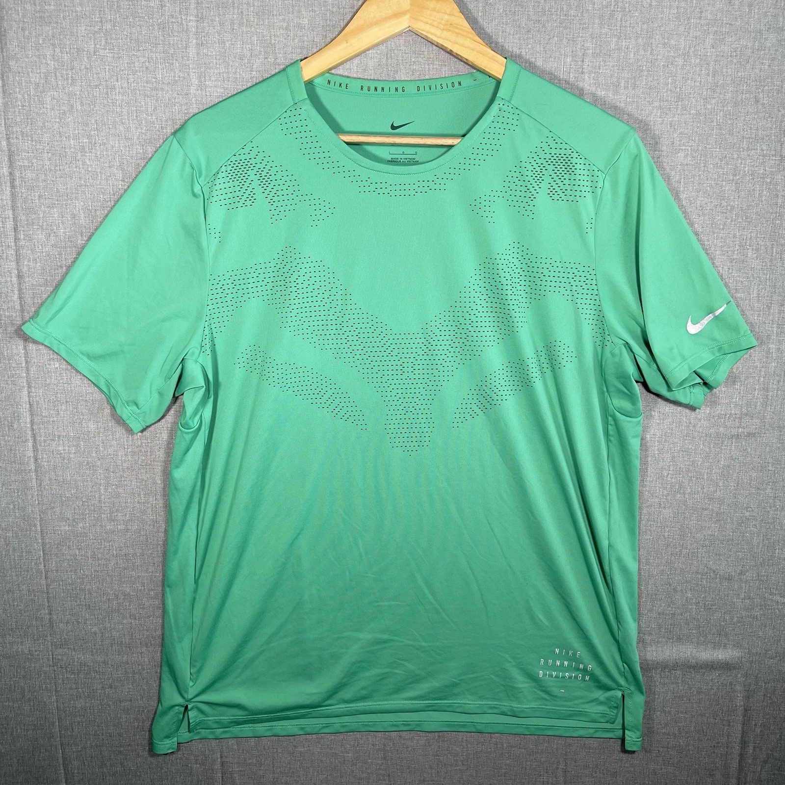 NIKE MENS DRI FIT RUN DIVISION Teal GREEN SHORT SLEEVE SHIRT SIZE Large Outdoor