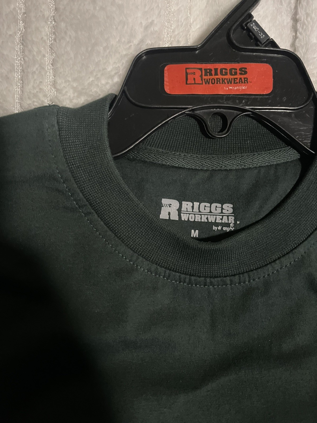 Wrangler Riggs Workwear Short Sleeve Pocket Utility Loop TShirt Mens size Med ￼ gallery