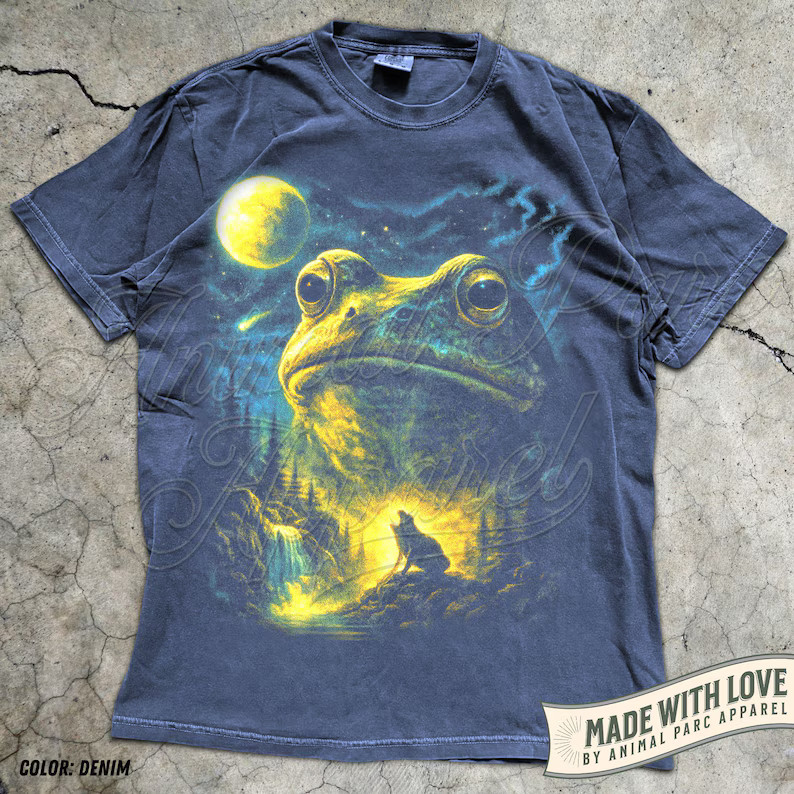Vintage Frog Comfort Tee Full Moon Animal Nature Graphic Gift gallery