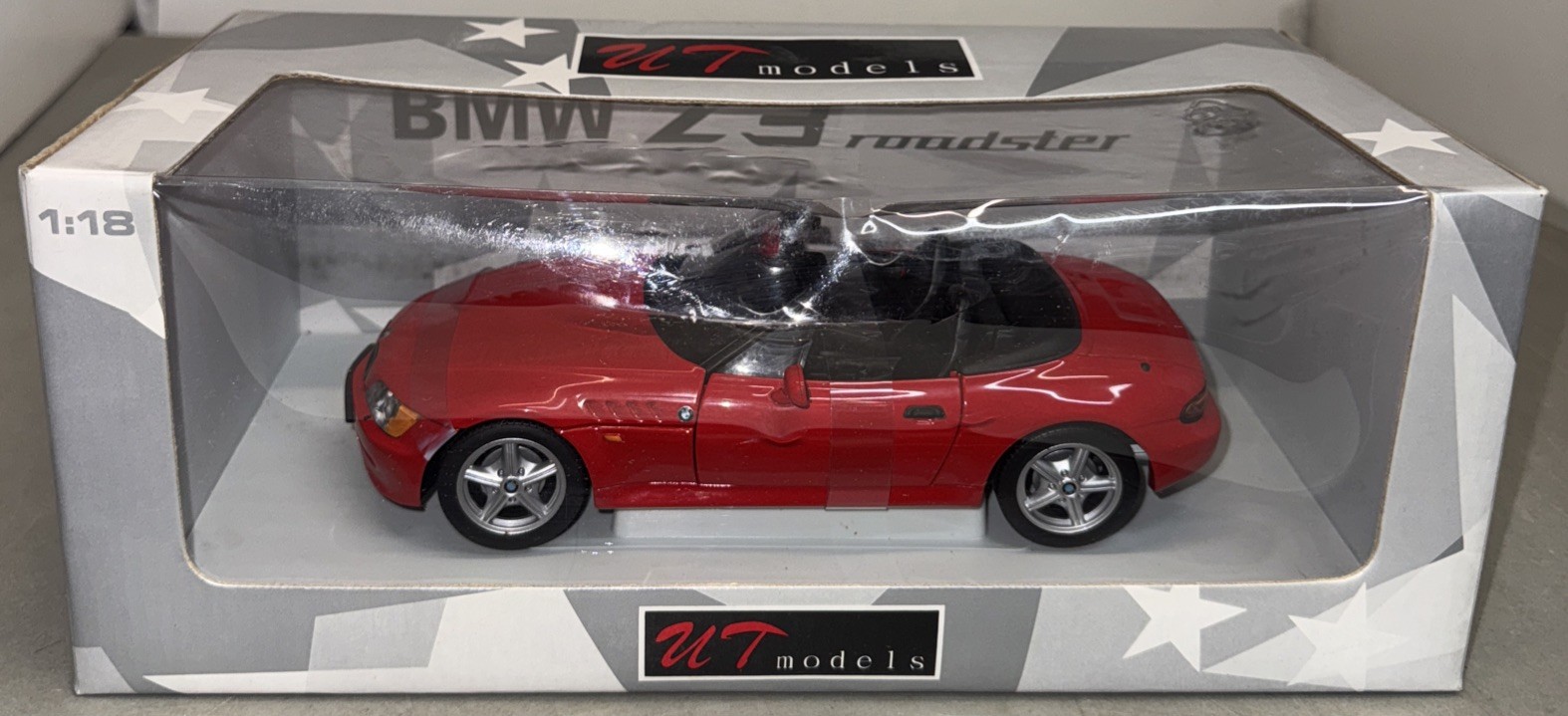 UT Models (MC305) BMW Z3 Roadster Die-Cast 1:18 Scale Car 1994 Red