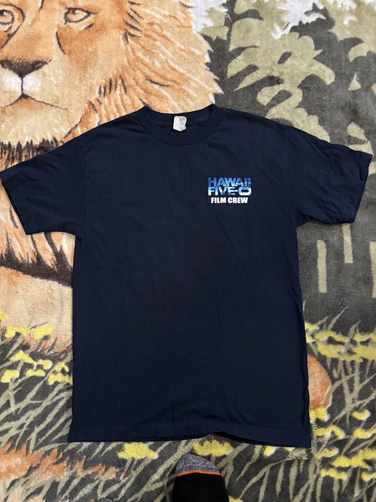 Hawaii Five-O Cast and Crew T Shirt Sz Med Season 6 Adult Navy Blue gallery