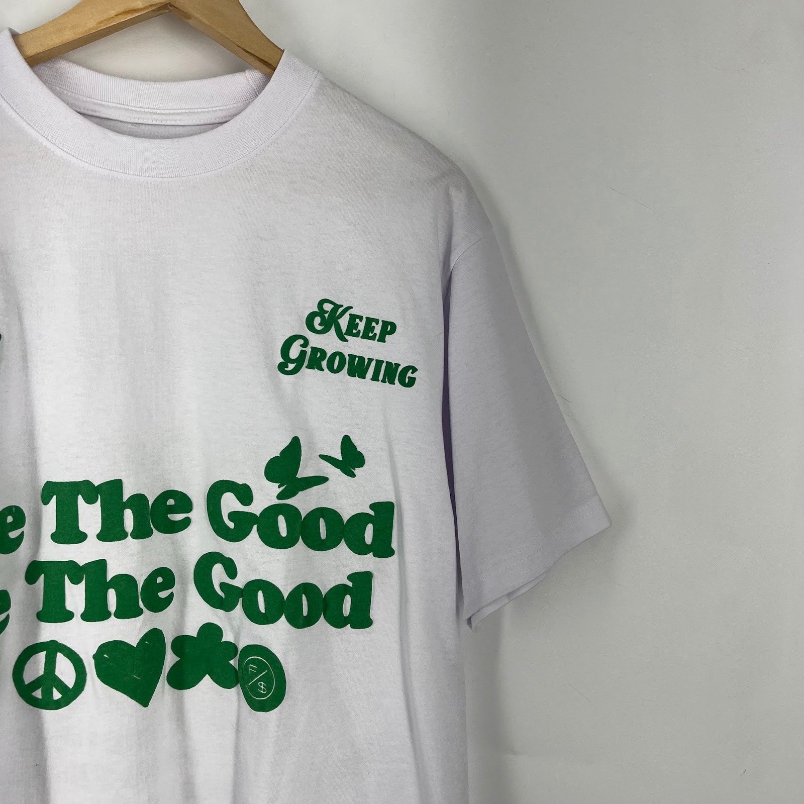 Fly Supply See The Good Plant Seeds Flower Market Miami FL Graphic T-Shirt Large gallery