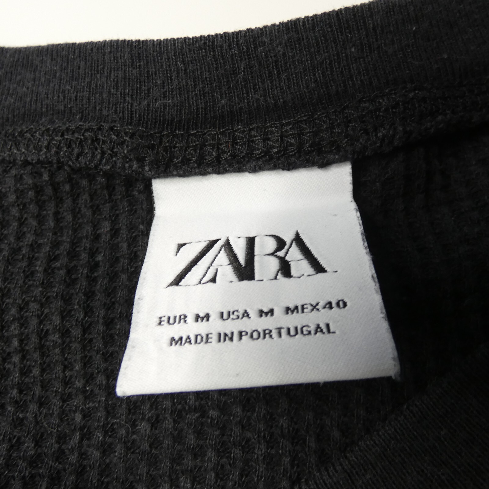 ZARA Mens T Shirt Waffle Knit Black Rounded Hem Hi Low Crew Neck Size M gallery