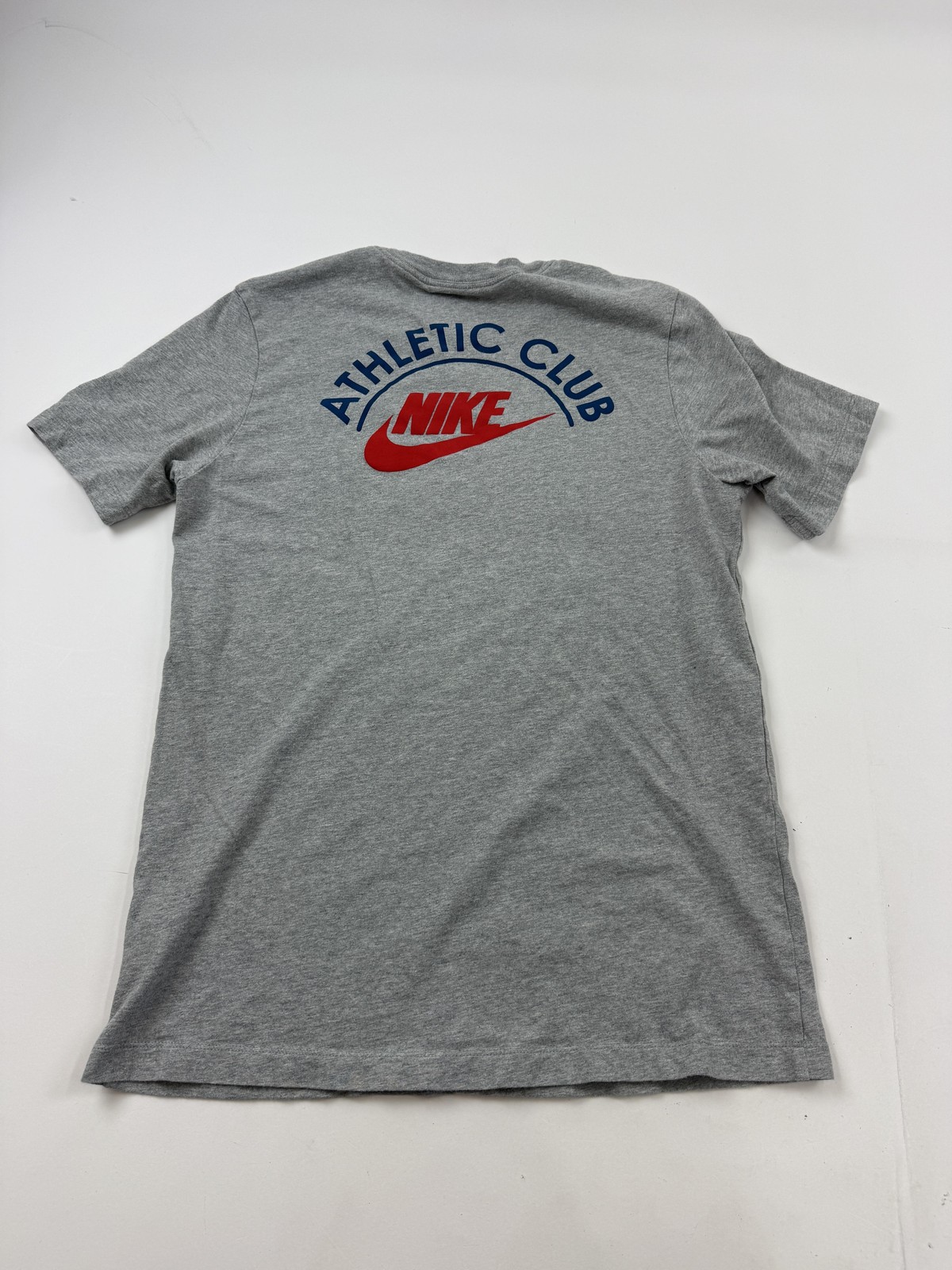 Nike Shirt Mens Medium Heather Gray Graphic Sports Logo Tee Swoosh Athletic Club gallery