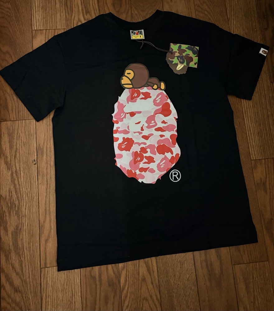 A Bathing Ape BAPE Men’s M Black Graphic Logo Crew Neck Short Sleeve T-Shirt