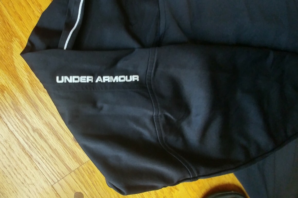 Under Armour Men’s All Season Gear Shirt/Jacket 1/4 Zip Black Large EUC gallery